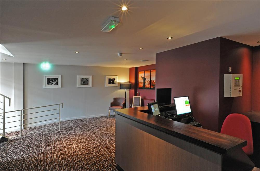 Hotel The Titan Clydebank Facilidades foto