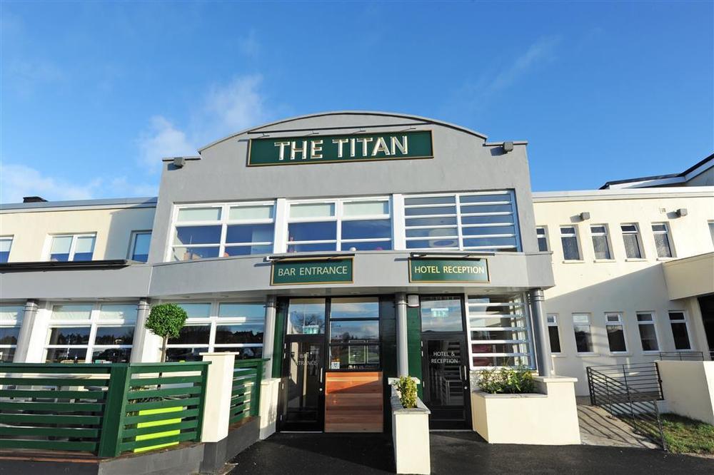 Hotel The Titan Clydebank Exterior foto