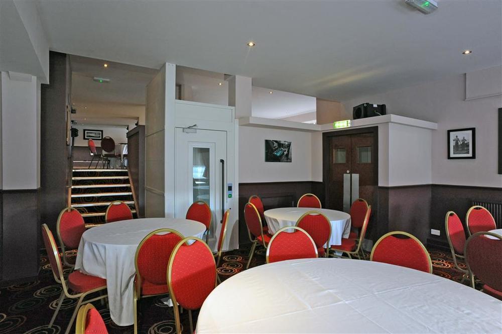 Hotel The Titan Clydebank Facilidades foto