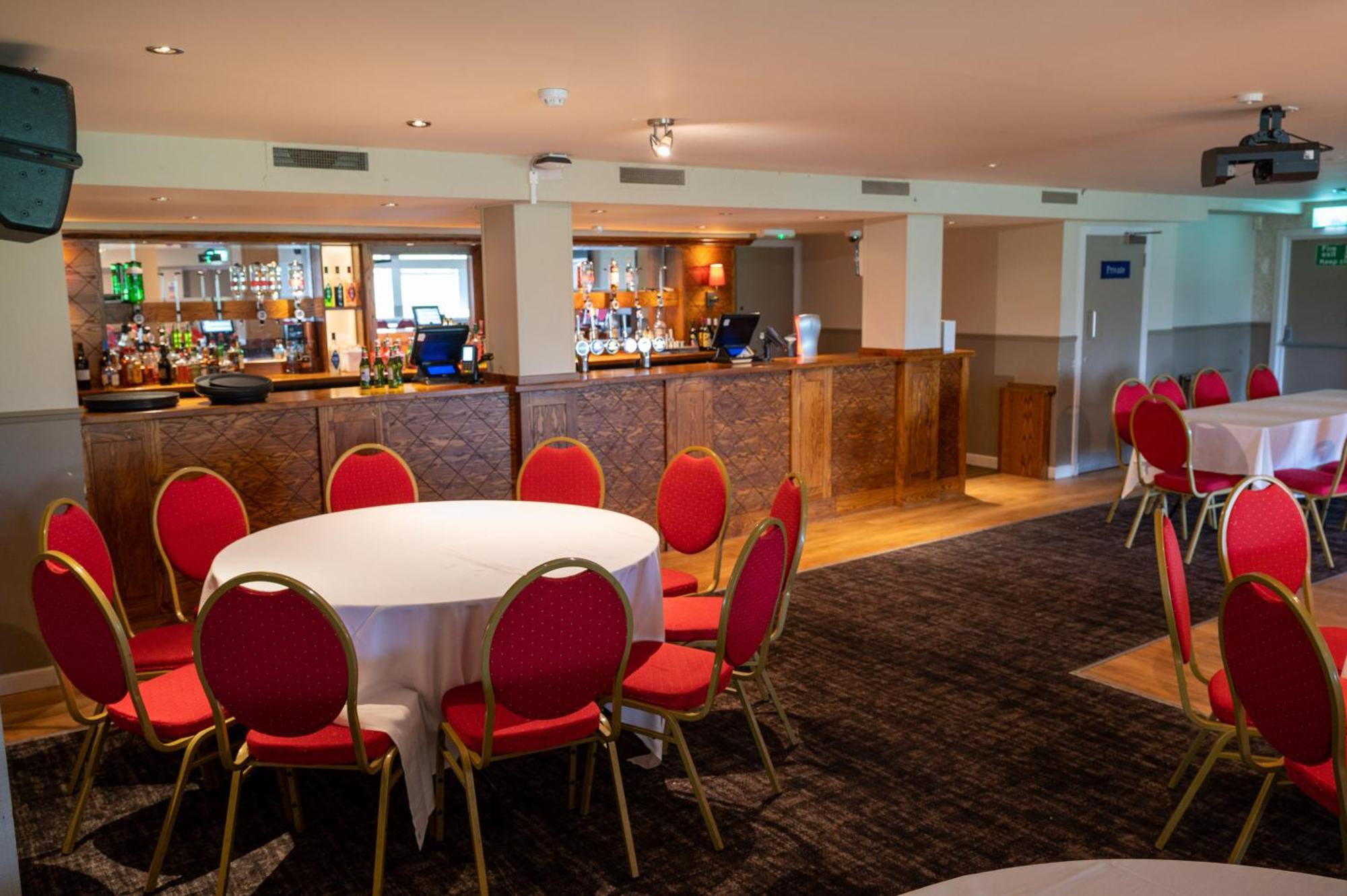 Hotel The Titan Clydebank Exterior foto
